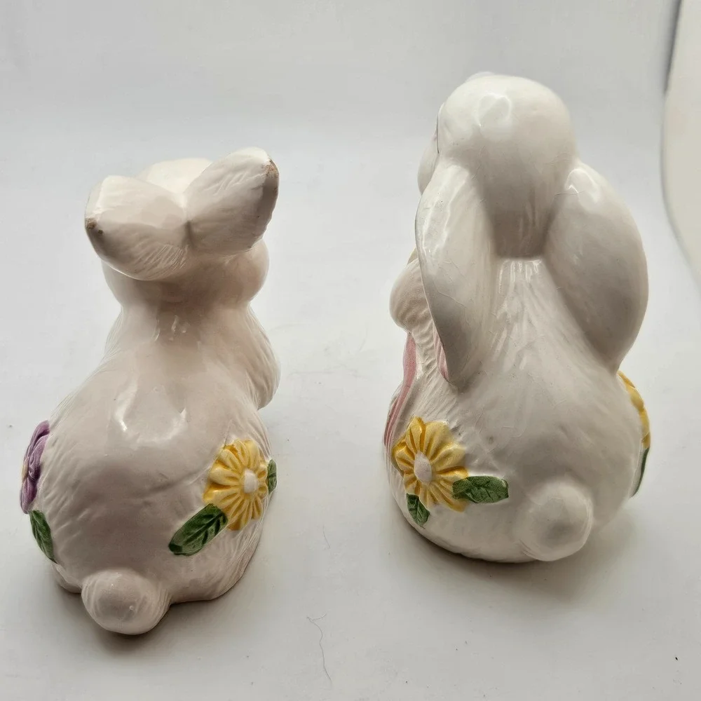 Vintage Ceramic Easter Bunny Rabbit Figurine Set White Floral Decor Pair‎